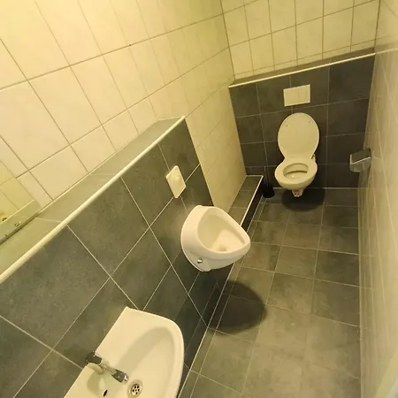 Apartment 1 Bedroom 2 Guests *